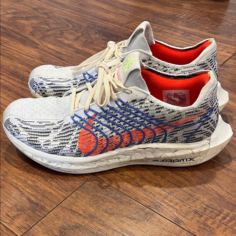 Nike ZoomX Running Shoes - Picture 4 of 9